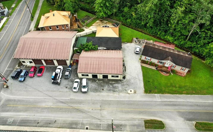 Pictures of Mixed Use, Retail property located at 629 Brooklyn St, Cumberland Gap, TN 37724 for sales - image #1