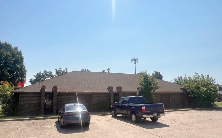 Pictures of Office property located at 8104 NW 122nd St, Oklahoma City, OK 73142 for sales - image #1