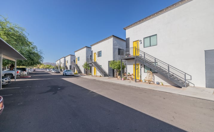 Pictures of Multifamily property located at 1135 E Chipman Rd, Phoenix, AZ 85040 for sales - image #1