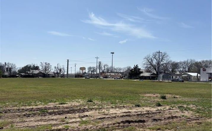 Pictures of Land property located at 1900 N Austin Street, Seguin, TX 78155 for sales - image #1