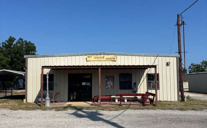 Pictures of Industrial, Office, Retail property located at 5440 S Highway 123 ByPass, Seguin, TX 78155 for sales - image #1
