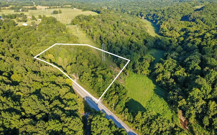 Pictures of Land property located at 1986 Highway 76, Adams, TN 37010 for sales - image #1
