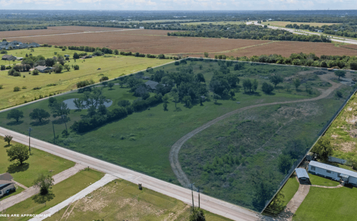 Pictures of Land property located at 2449 Flat Rock Rd, Waco, TX 76708 for sales - image #1