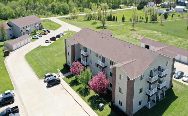 Pictures of Multifamily property located at 400 13th Ave NW, Oelwein, IA 50662 for sales - image #1
