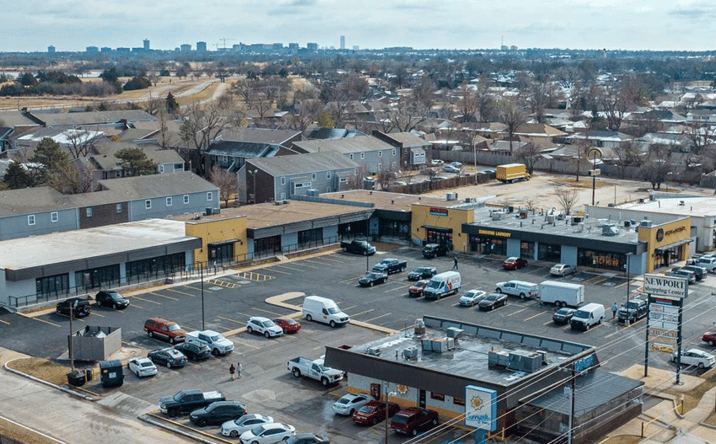 Pictures of Retail property located at 9120 N MacArthur Blvd, Oklahoma City, OK 73132 for sales - image #1