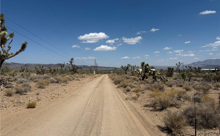 Pictures of Land property located at 18432 Saddle Drive, Dolan Springs, AZ 86441 for sales - image #1