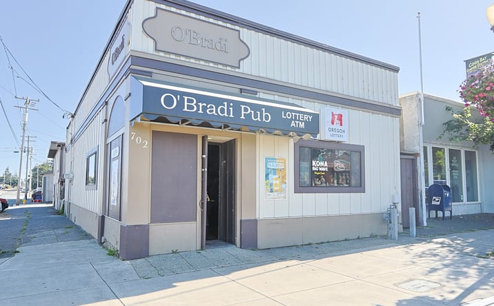 Pictures of Retail property located at 702 Newmark Ave, Coos Bay, OR 97420 for sales - image #1