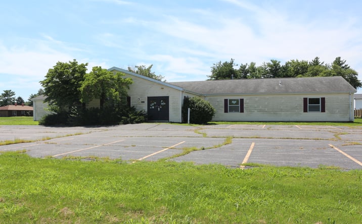 Pictures of Office property located at 3001 W LAFAYETTE Avenue, Jacksonville, IL 62650 for sales - image #1