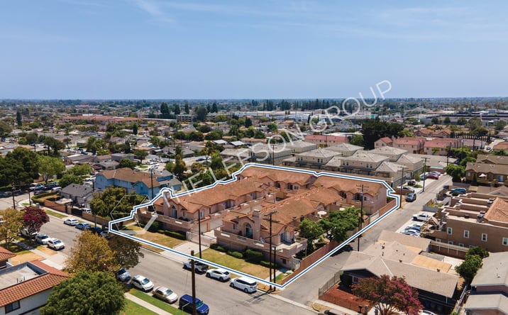 Pictures of Multifamily property located at 11932 207th St, Lakewood, CA 90715 for sales - image #1