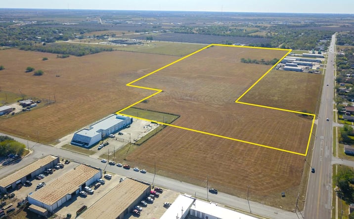 Pictures of Land property located at 3804 Lone Tree Road, Victoria, TX 77901 for sales - image #1