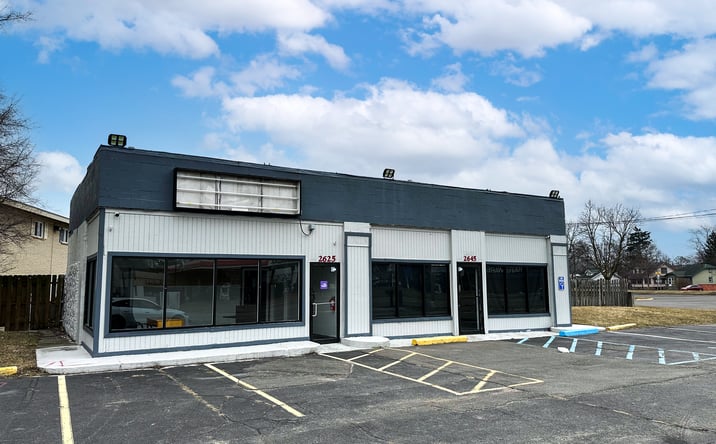 Pictures of Retail property located at 2625 S Wayne Rd, Westland, MI 48186 for sales - image #1