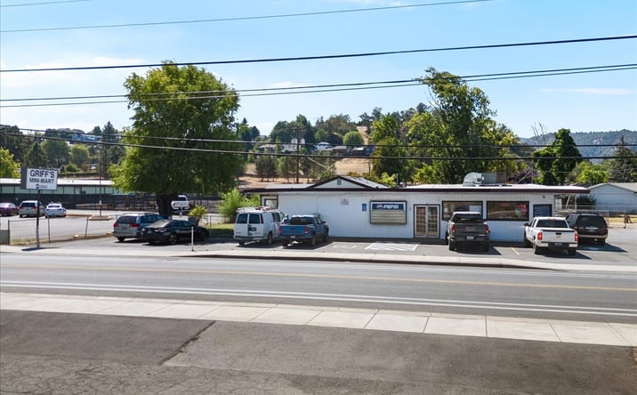 Pictures of Business for Sale, Land, Retail property located at 4432 Carnes Rd, Roseburg, OR 97471 for sales - image #1