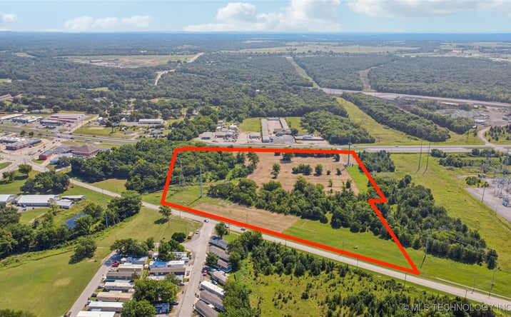 Pictures of Land property located at 1487 N Highway 66 Highway, Catoosa, OK 74015 for sales - image #1