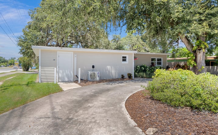 Pictures of Business for Sale property located at 10 N Hilltop Drive, Titusville, FL 32796 for sales - image #1