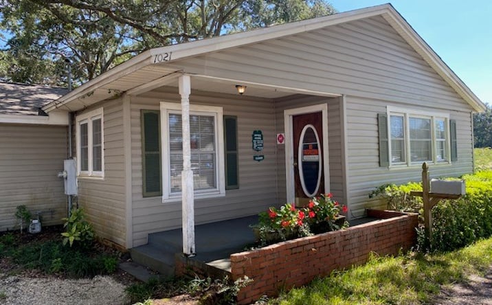 Pictures of Office property located at 1021 Beal Pkwy, Fort Walton Beach, FL 32547 for sales - image #1