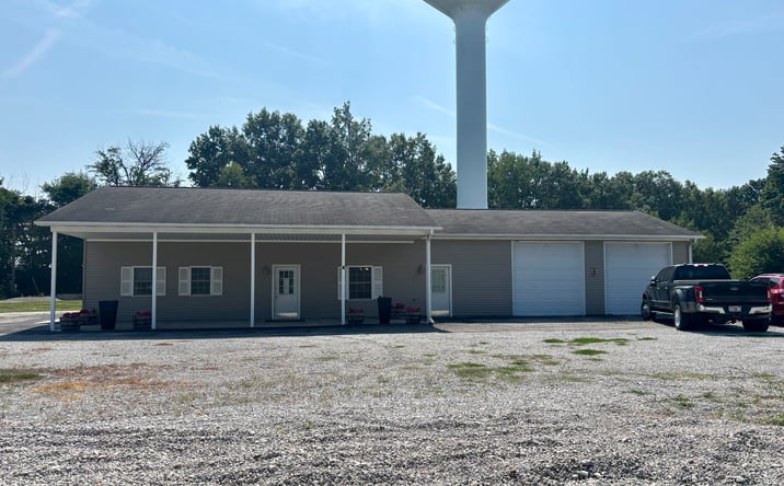 Pictures of Mixed Use, Office, Retail property located at 922 IL-49, Casey, IL 62420 for sales - image #1