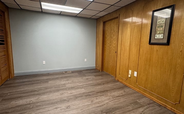 Pictures of Office property located at 124 Avenue N, Idabel, OK 74745 for sales - image #1