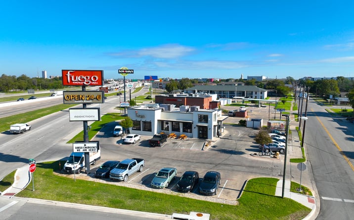 Pictures of Retail property located at 1524 S IH-35, Waco, TX 76706 for sales - image #1