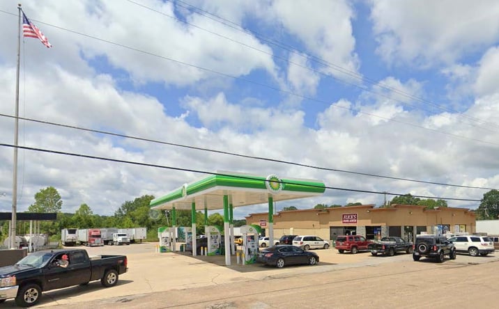 Pictures of Retail property located at 6594 Church Ave, Potts Camp, MS 38659, 6918 Church St, Potts Camp, MS 38659 for sales - image #1