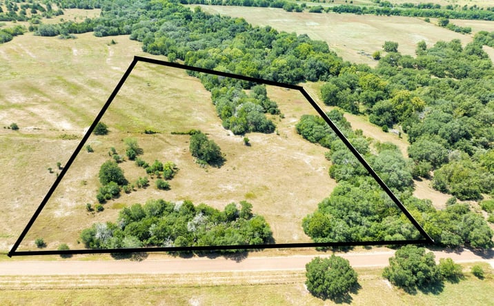 Pictures of Land property located at 1830 Holub Rd, Schulenburg, USA 78956 for sales - image #1