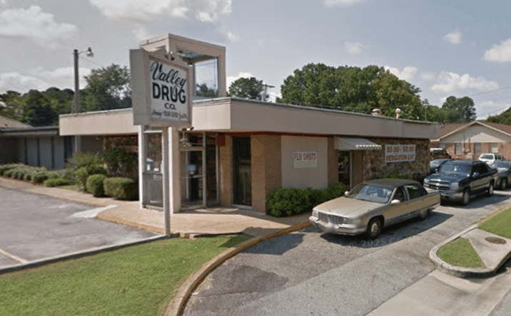 Pictures of Office property located at 1101 16th Ave SE, Decatur, AL 35601 for sales - image #1