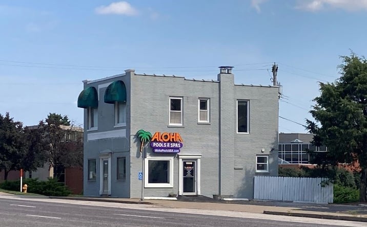Pictures of Retail property located at 13000 Manchester Rd, Des Peres, MO 63131 for sales - image #1