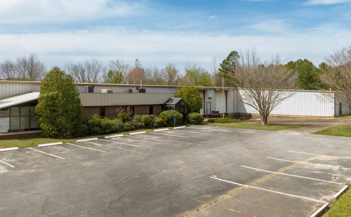 Pictures of Industrial property located at 135 Technology Way, Talladega, AL 35260 for sales - image #1