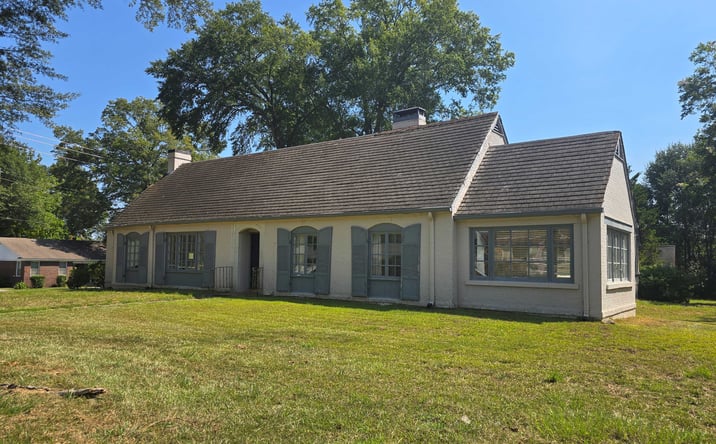 Pictures of Office, Retail property located at 4364 US-51, Senatobia, MS 38668 for sales - image #1