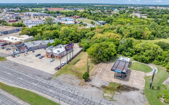 Pictures of Land property located at 2012 Texoma Pkwy, Sherman, TX 75090 for sales - image #1