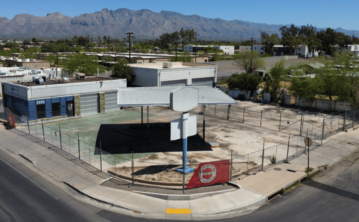 Pictures of Retail, Industrial property located at 2900 N. Oracle Rd., Tucson, AZ 85705 for sales - image #1