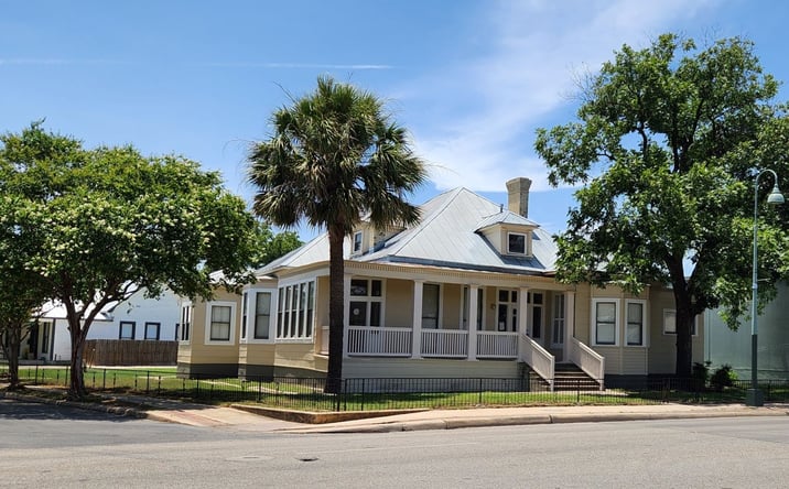 Pictures of Office, Retail property located at 1249 S. St. Mary's St., San Antonio, TX 78210 for sales - image #1
