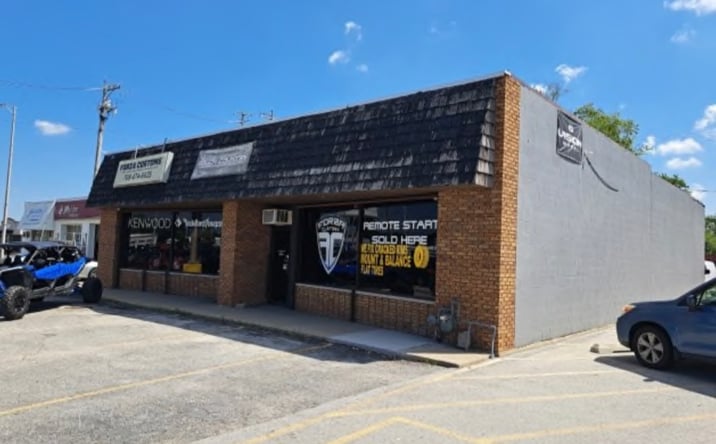 Pictures of Business for Sale, Retail property located at 17809 Torrence Avenue, Lansing, IL 60438 for sales - image #1