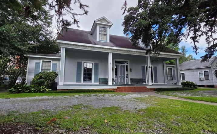 Pictures of Office property located at 814 S Washington St, Lafayette, LA 70501 for sales - image #1