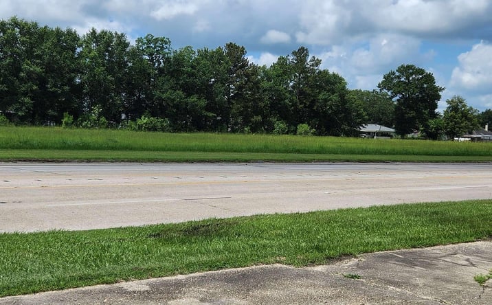 Pictures of Land property located at 721 W Summers Dr, Abbeville, LA 70510 for sales - image #1