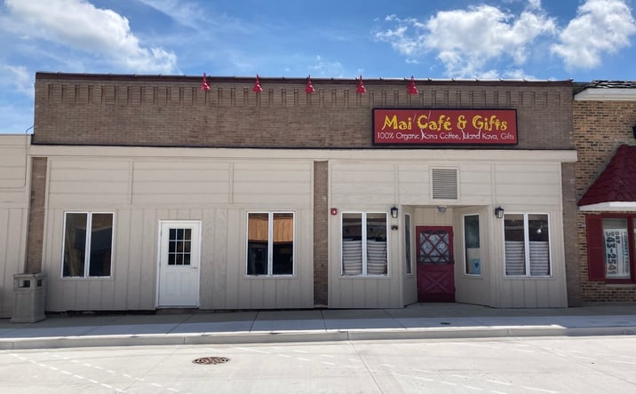 Pictures of Retail property located at 141 N State Street, Hampshire, IL 60140 for sales - image #1