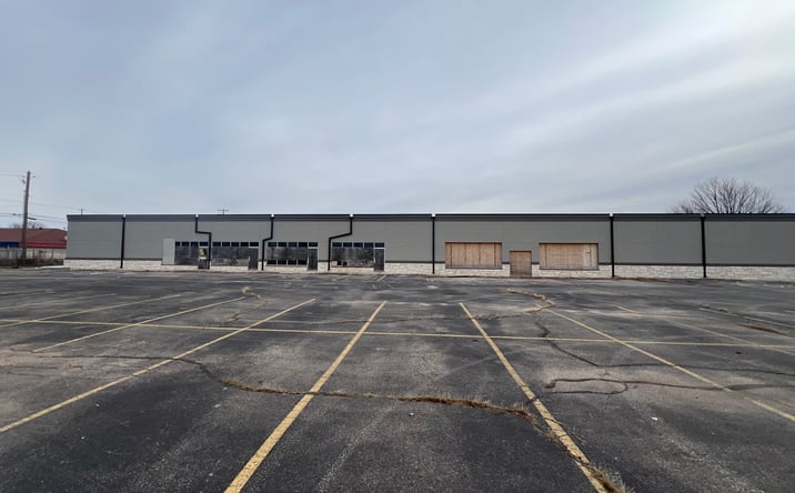 Pictures of Industrial, Retail property located at 2440 S. Oliver, Wichita, KS 67210 for sales - image #1