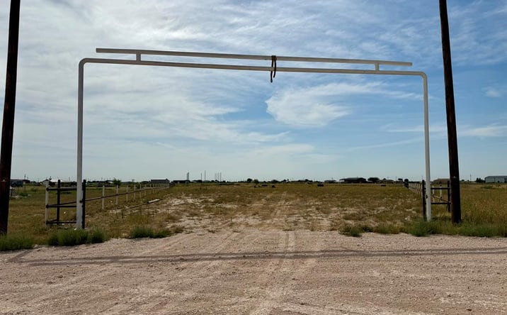 Pictures of Land property located at 592 PR 400J, Seminole, TX 79360 for sales - image #1