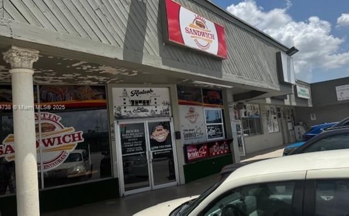 Pictures of Business for Sale, Retail property located at 445 W 29th St, Hialeah, FL 33012 for sales - image #1