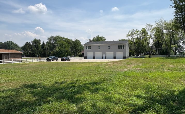 Pictures of Office property located at 1627 Krumroy Rd, Akron, OH 44306 for sales - image #1