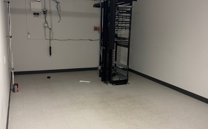 Pictures of Office property located at 2985 S Ridge Rd, Ashwaubenon, WI 54304 for sales - image #1