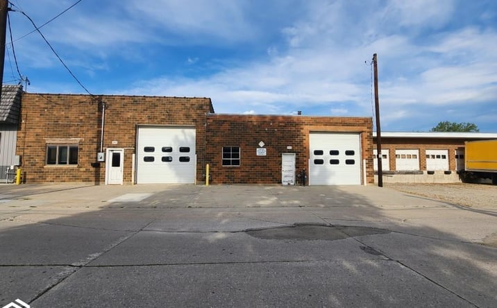 Pictures of Industrial, Office property located at 708-712 S Jefferson, Mason City, IA 50401 for sales - image #1
