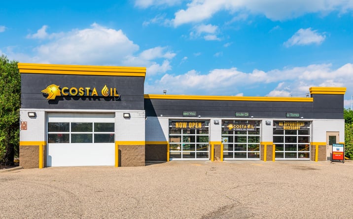 Pictures of Retail property located at 7479 Egan Dr, Savage, MN 55378 for sales - image #1