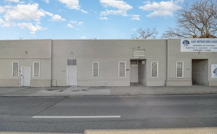 Pictures of Industrial, Mixed Use, Office, Retail property located at 8201 Vine St, Cincinnati, OH 45216 for sales - image #1