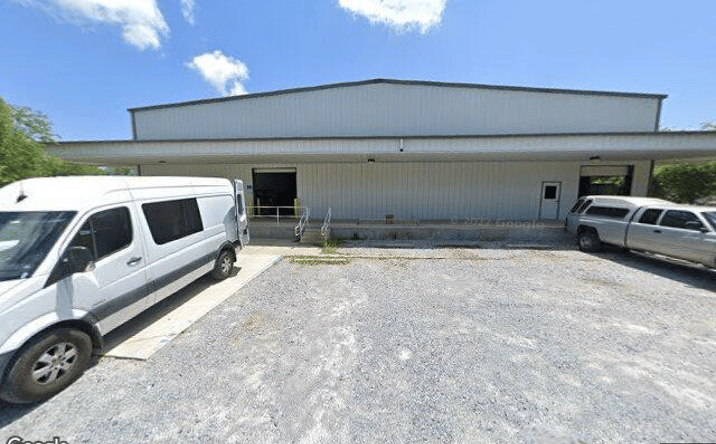 Pictures of Industrial property located at 2400 W Herman St, Pensacola, FL 32505 for sales - image #1