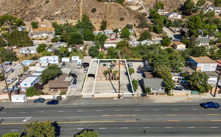 Pictures of Office property located at 16835 Sierra Highway, Canyon Country, CA 91351 for sales - image #1