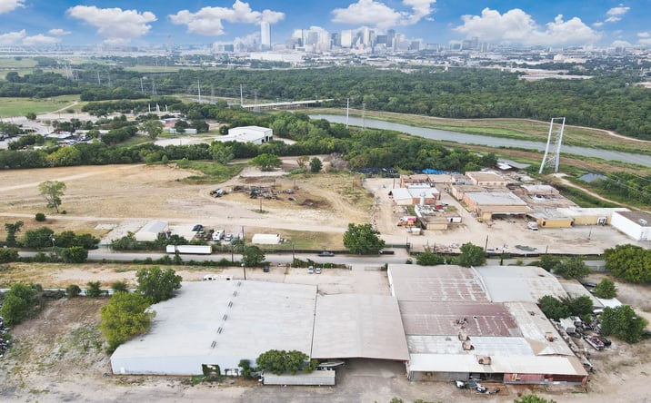 Pictures of Industrial property located at 3044 Morrell Ave, Dallas, TX 75216 for sales - image #1