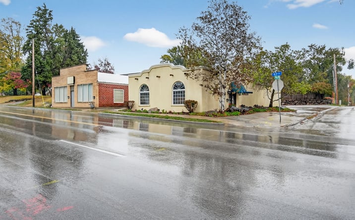 Pictures of Office, Retail property located at 4309 SW 9th St, Des Moines, IA 50315 for sales - image #1