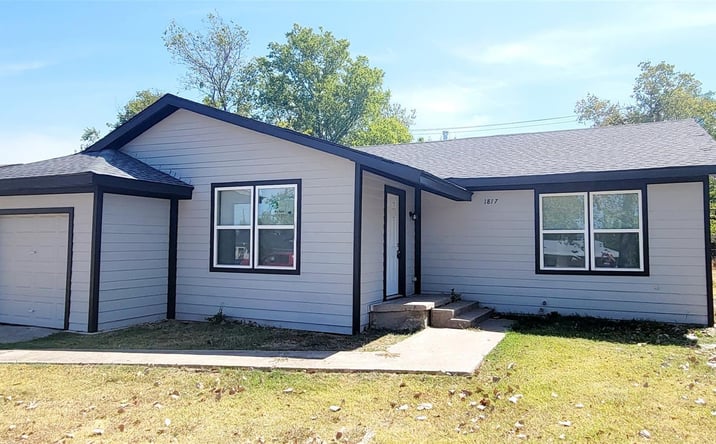 Pictures of Multifamily property located at 2813 Sayle St, Greenville, TX 75401 for sales - image #1