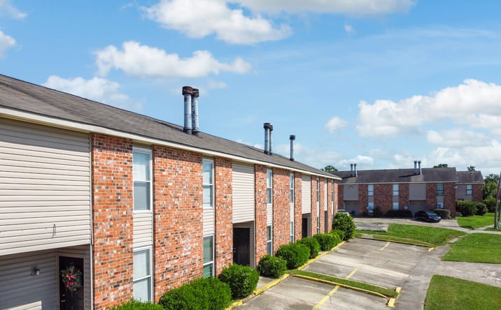 Pictures of Multifamily property located at 1701 Ryder Dr, 1835 Southpointe Dr, Baton Rouge, LA 70808 for sales - image #1