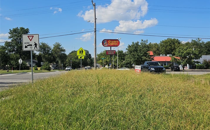 Pictures of Land property located at 4801 S 33rd Avenue W, Tulsa, OK 74107 for sales - image #1